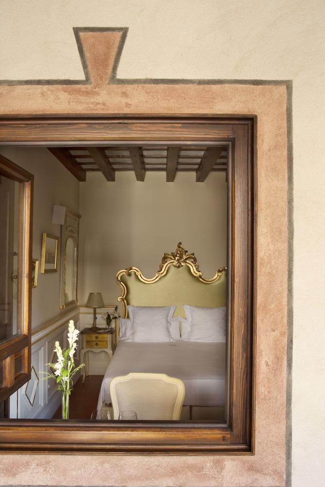Casa 1800 Hotel